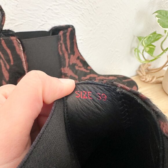 Staud | NWOT Palamino Animal-Print Fur Chelsea Booties $425 Size 39 - Picture 7 of 7